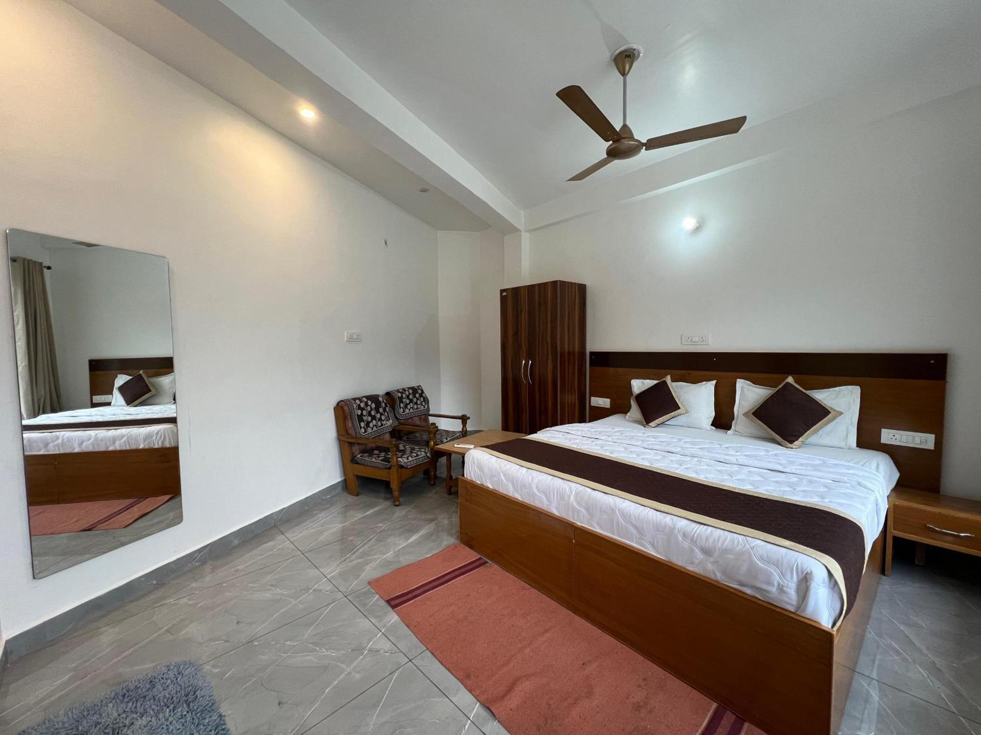Hotel Manikut Rishīkesh Zewnętrze zdjęcie